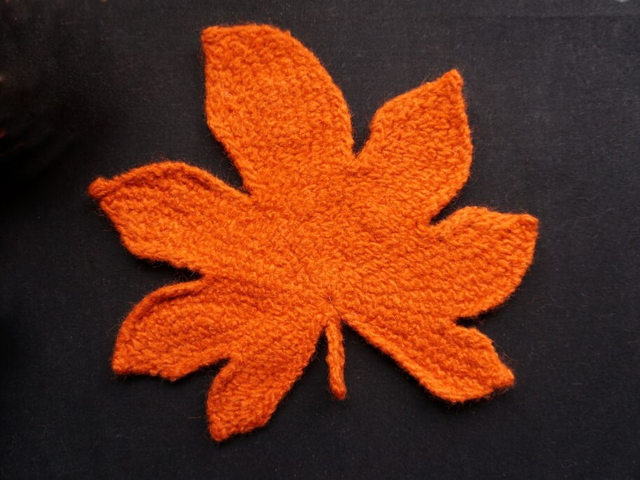 Tunisian crochet pot holder after felting 43