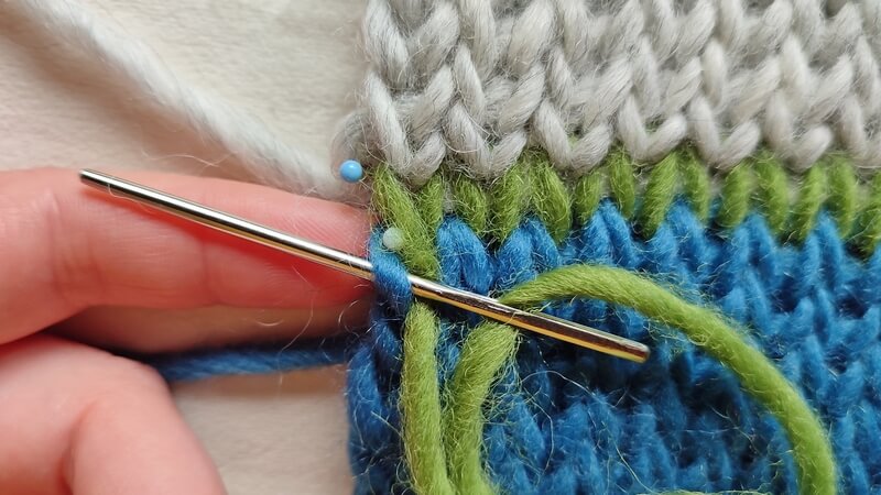 How to sew Tunisian knit stitch row to row 8 How to seam Tunisian knit stitch rows 9