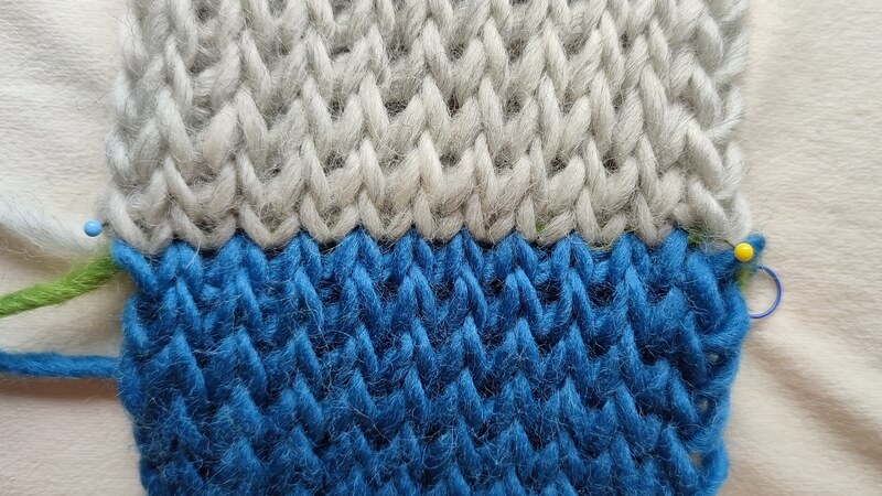 How to sew Tunisian knit stitch row to row 10 How to seam Tunisian knit stitch rows after tightening