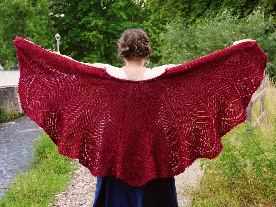 Ruby phoenix capelet Andrea Creetu 2024 2