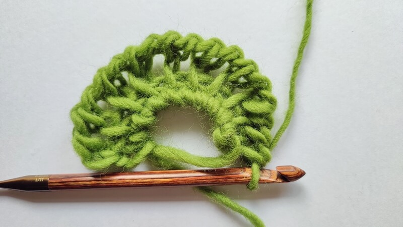 How to start a Tunisian crochet project in a magic ring 12 Tunisian crochet in magic ring 11