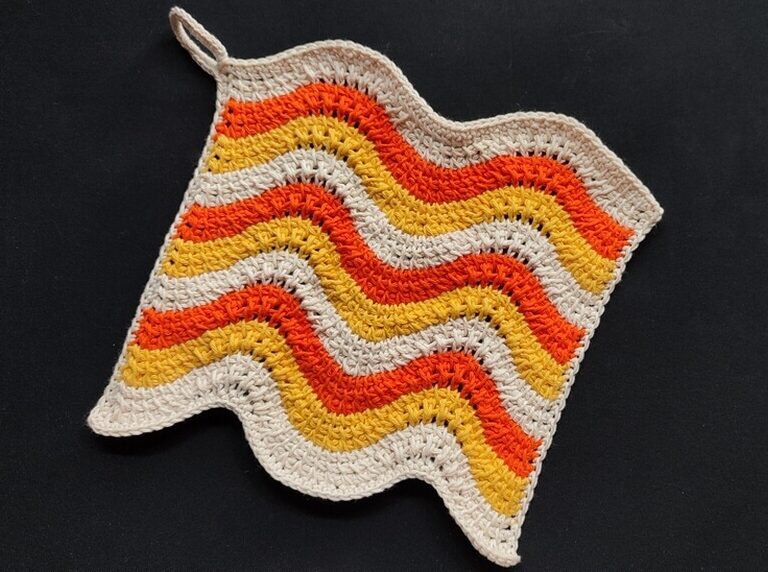 completed feather and fan washcloth e1755173836505
