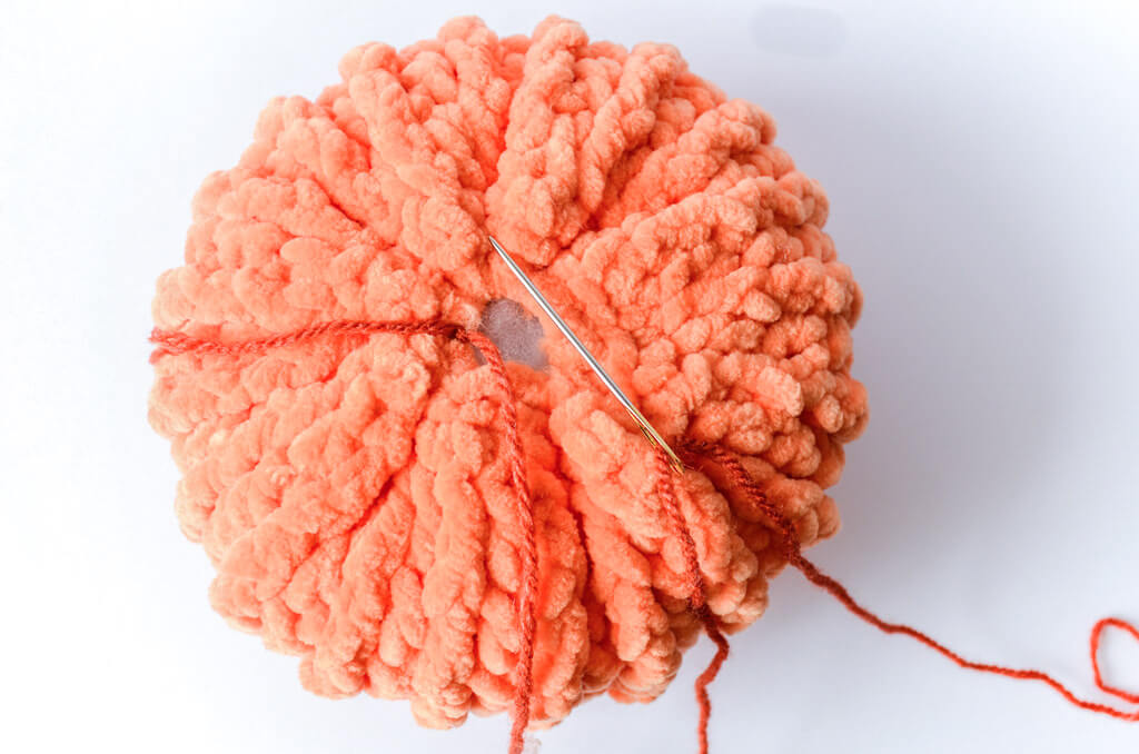 Free crochet pumpkin pattern 12 Crochet pumpkin free pattern shaping 1