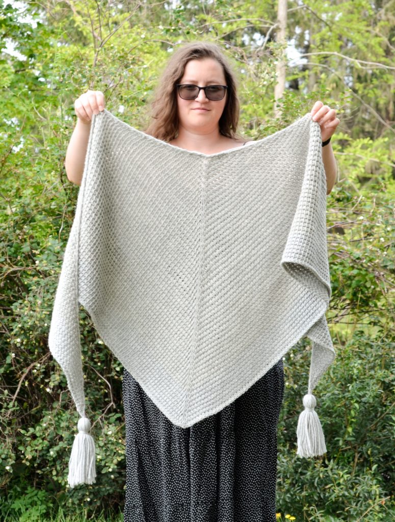 Phyllite - Tunisian crochet easy shawl pattern - showing the draping of the shawl