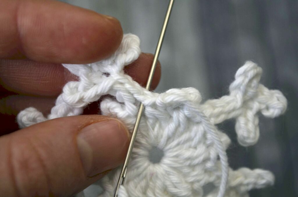 How to Crochet a Small Snowflake 