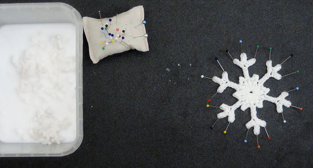 What are the best ways to stiffen crochet decorations? Yarnandy