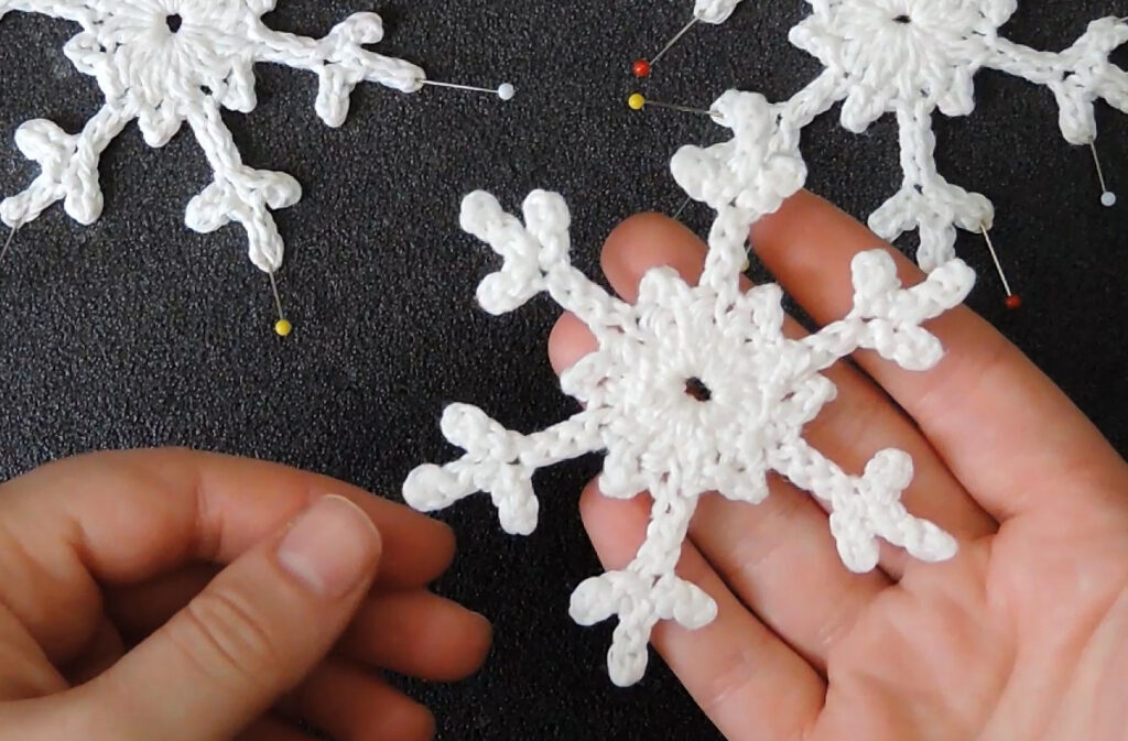 Dried sugar-stiffened snowflake
