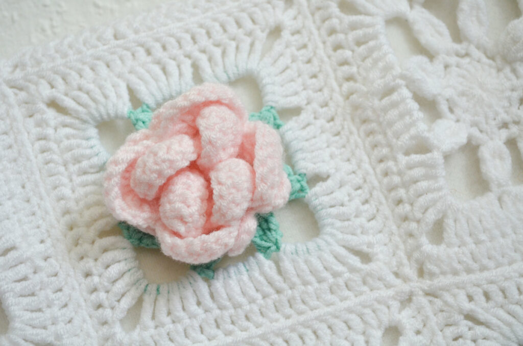 The most adorable flower granny square