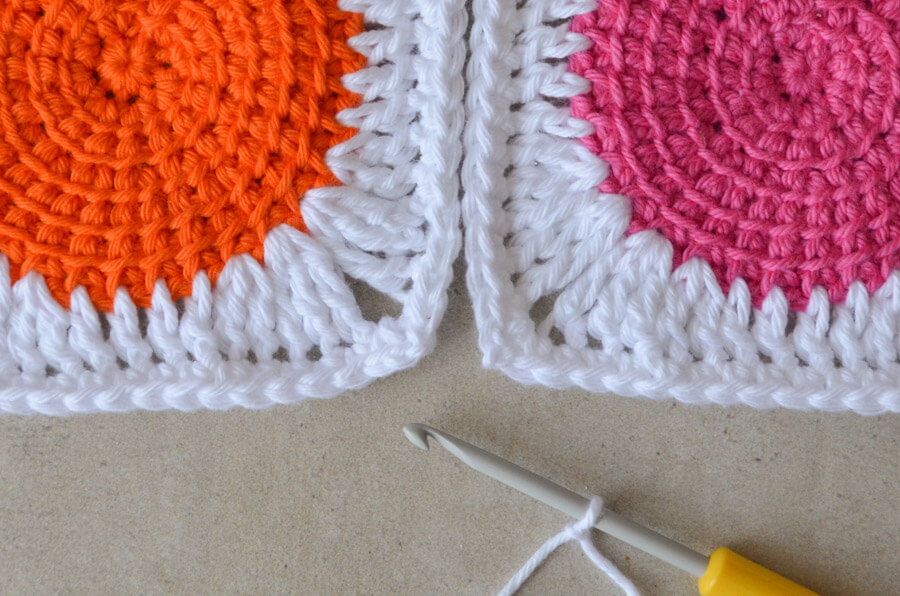 Easy way to join granny squares 1