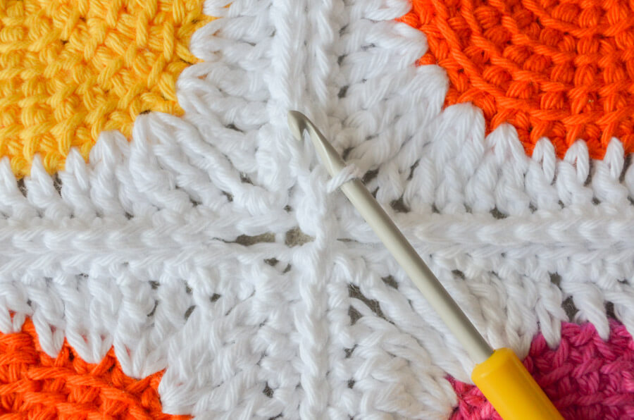 Easy way to join granny squares 10