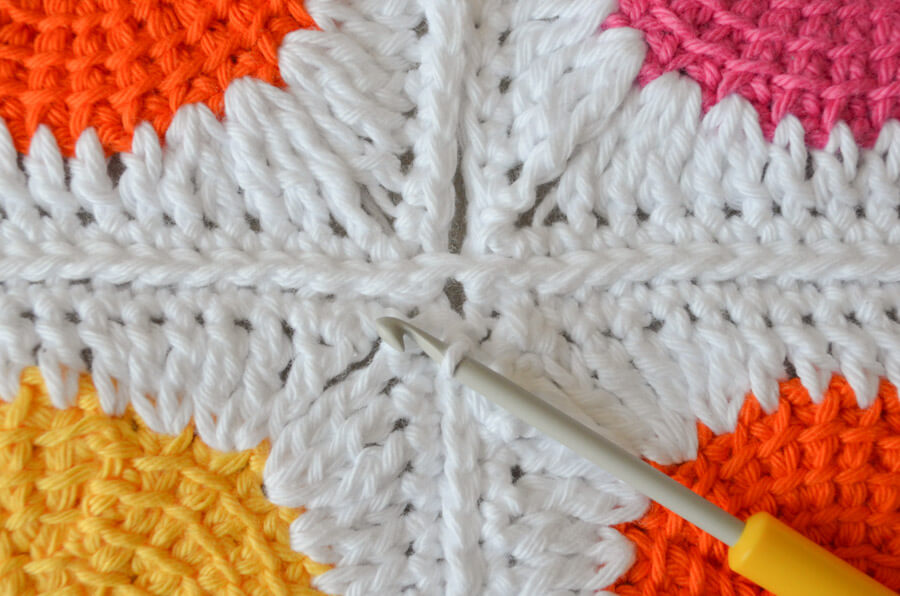 Easy way to join granny squares 12