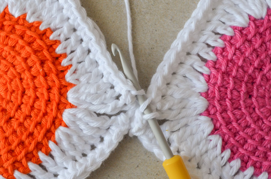 Easy way to join granny squares 6