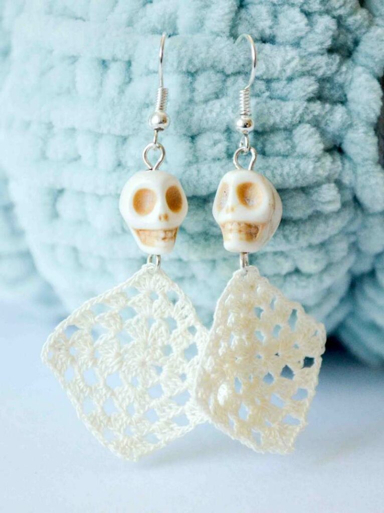 Spooky crochet earrings 14
