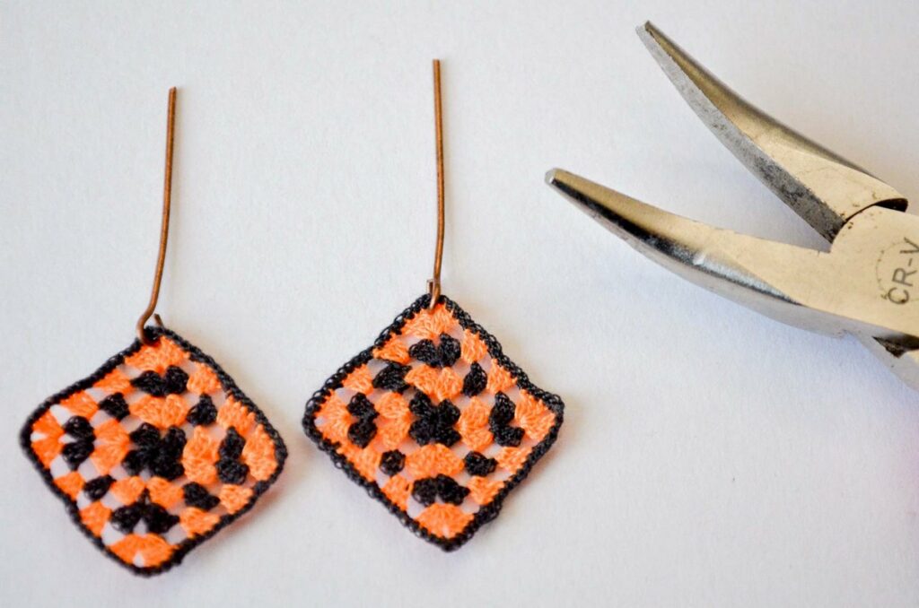 Spooky crochet earrings tutorial step 2 - adding the granny squares