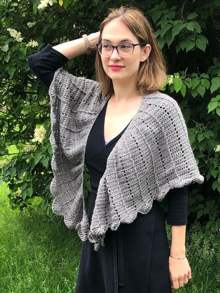 Pattern release - Lark wings shawl - Yarnandy