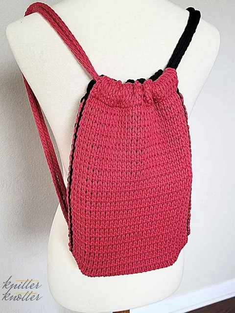 Easy-Tunisian-Crochet-Drawstring-Backpack-Knitter-Knotter