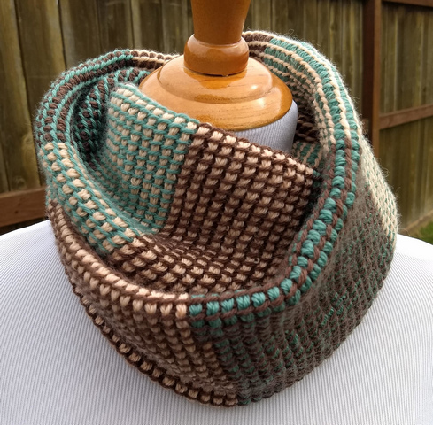 Tunisian Tricolor Cowl pattern by Mary Onorati