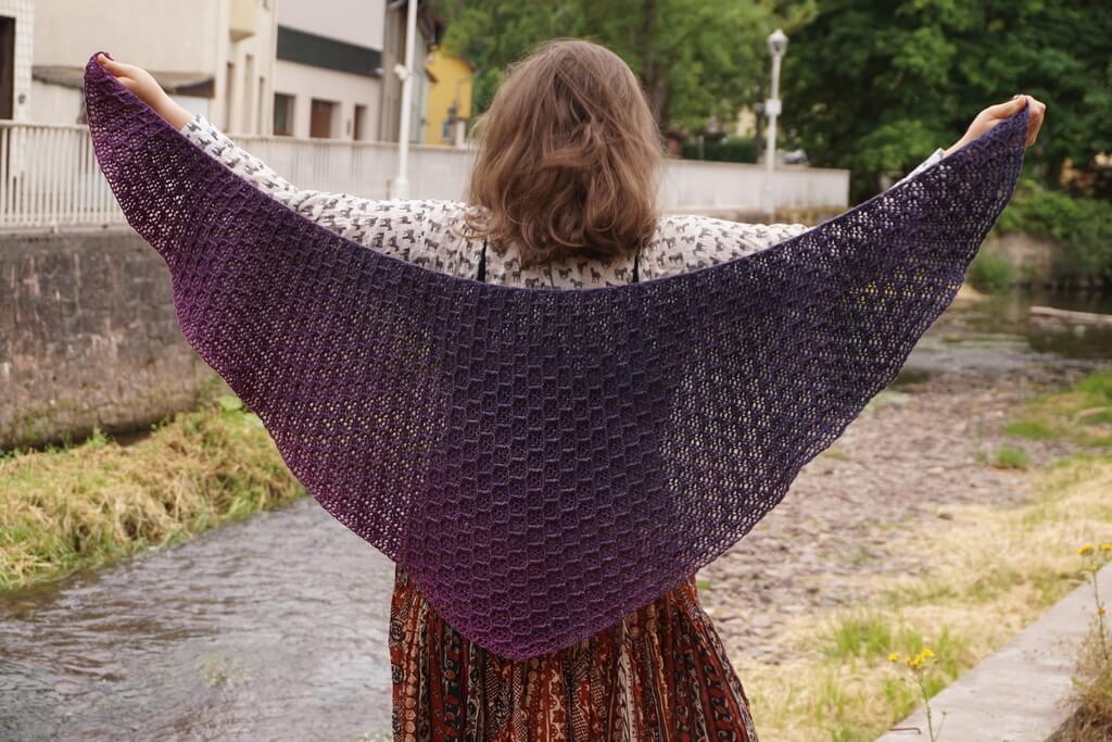 Honey drip shawl made with Pook Yarns Yak Silk Merino yarn