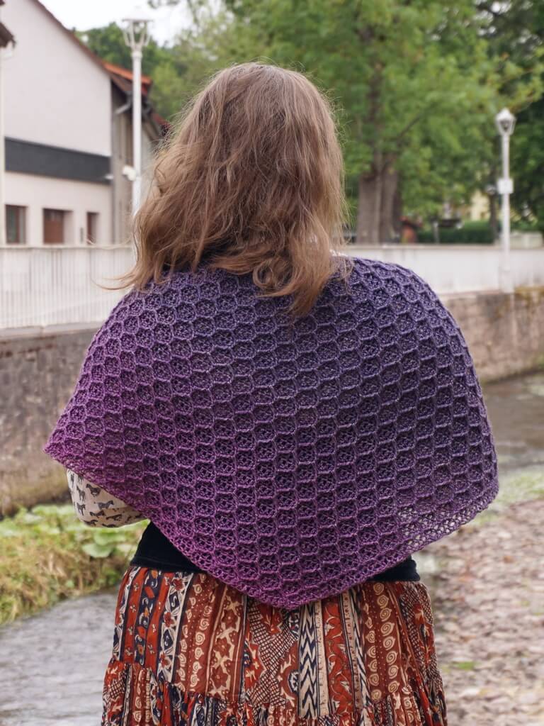 Honeycomb beanie crochet pattern 11 honey drip asymmetrical shawl pattern 2