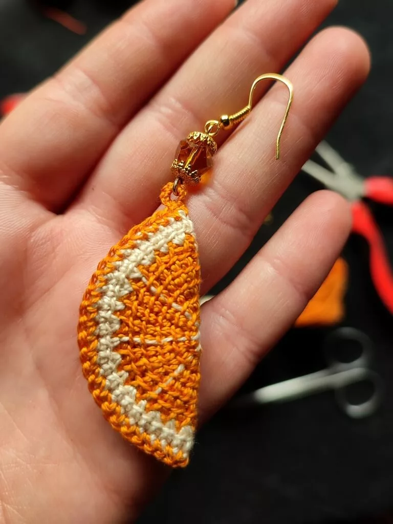 Citrus slice Tunisian crochet earring jpg
