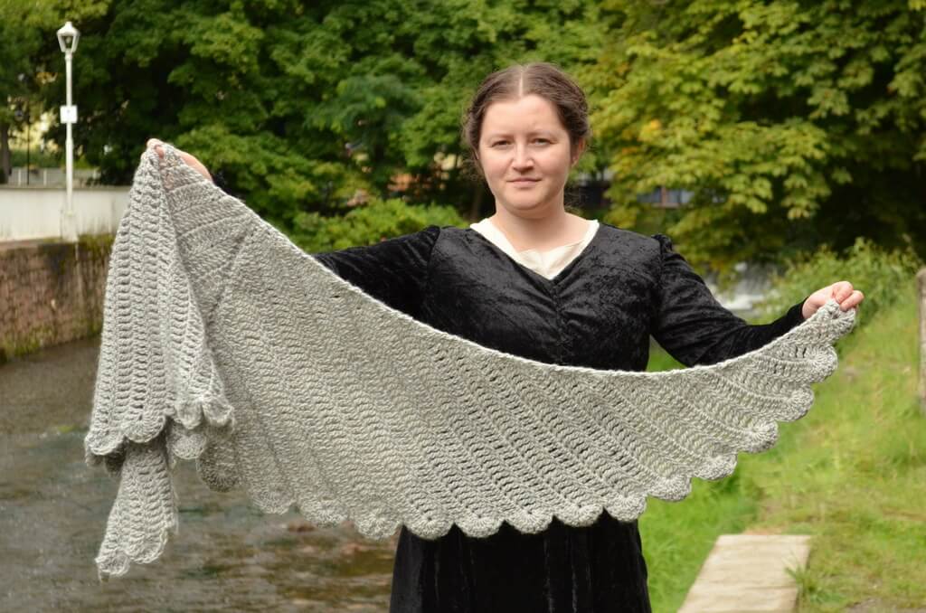 Dove wings shawl 2